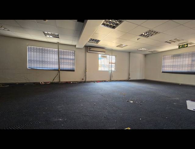6,241M² BUSINESS CENTRE FOR SALE IN HELDERKRUIN